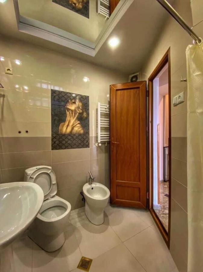 Apartment Dolphin Batumi Exterior foto