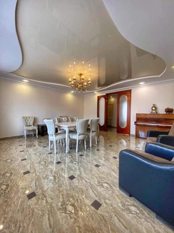 Apartment Dolphin Batumi Exterior foto
