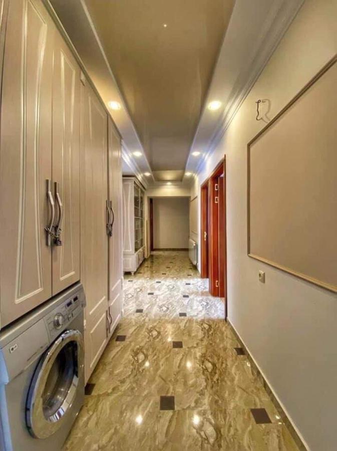 Apartment Dolphin Batumi Exterior foto